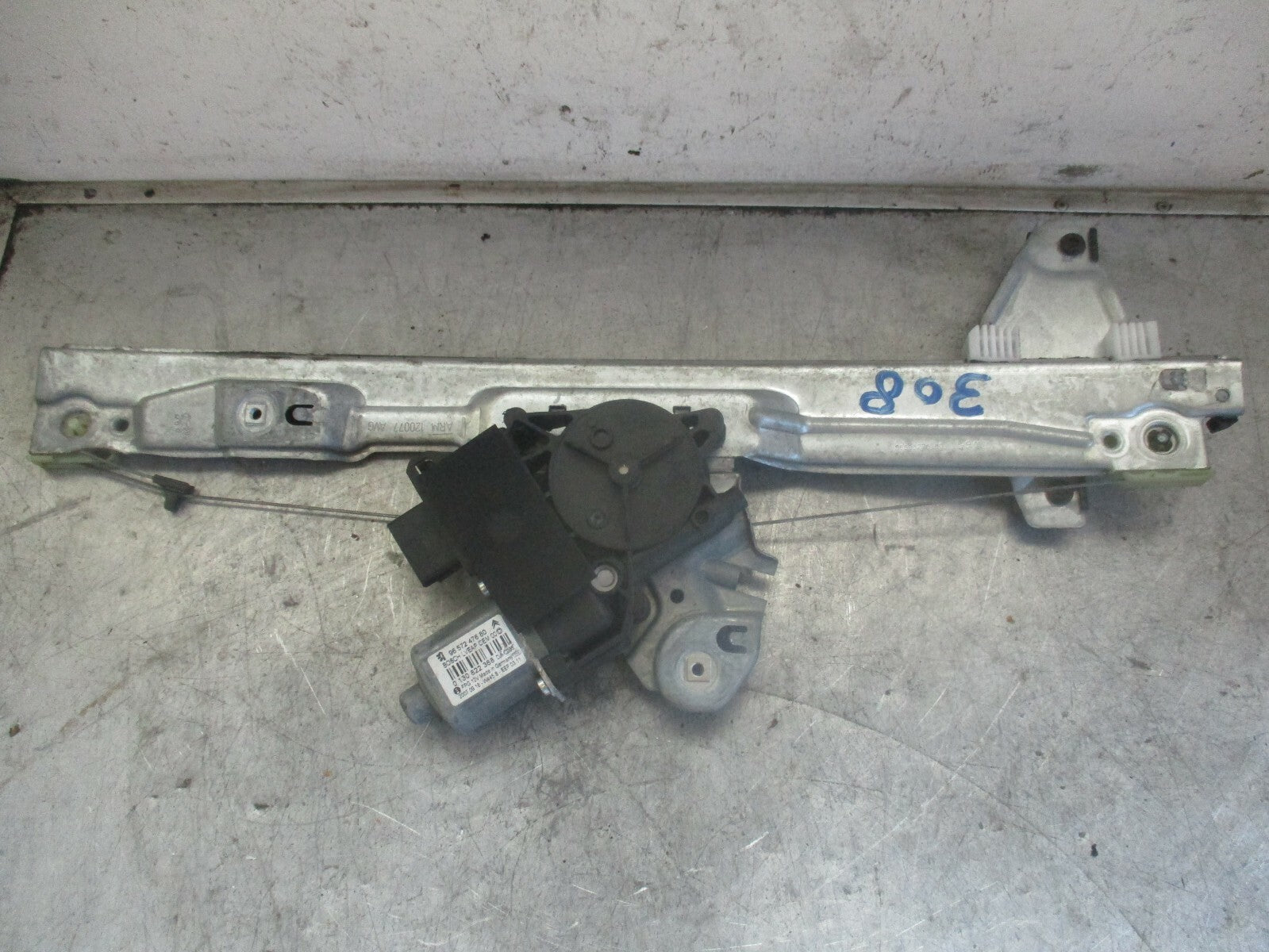 PEUGEOT 308 MK1 NSF PASSENGER SIDE FRONT WINDOW MOTOR 9657247680