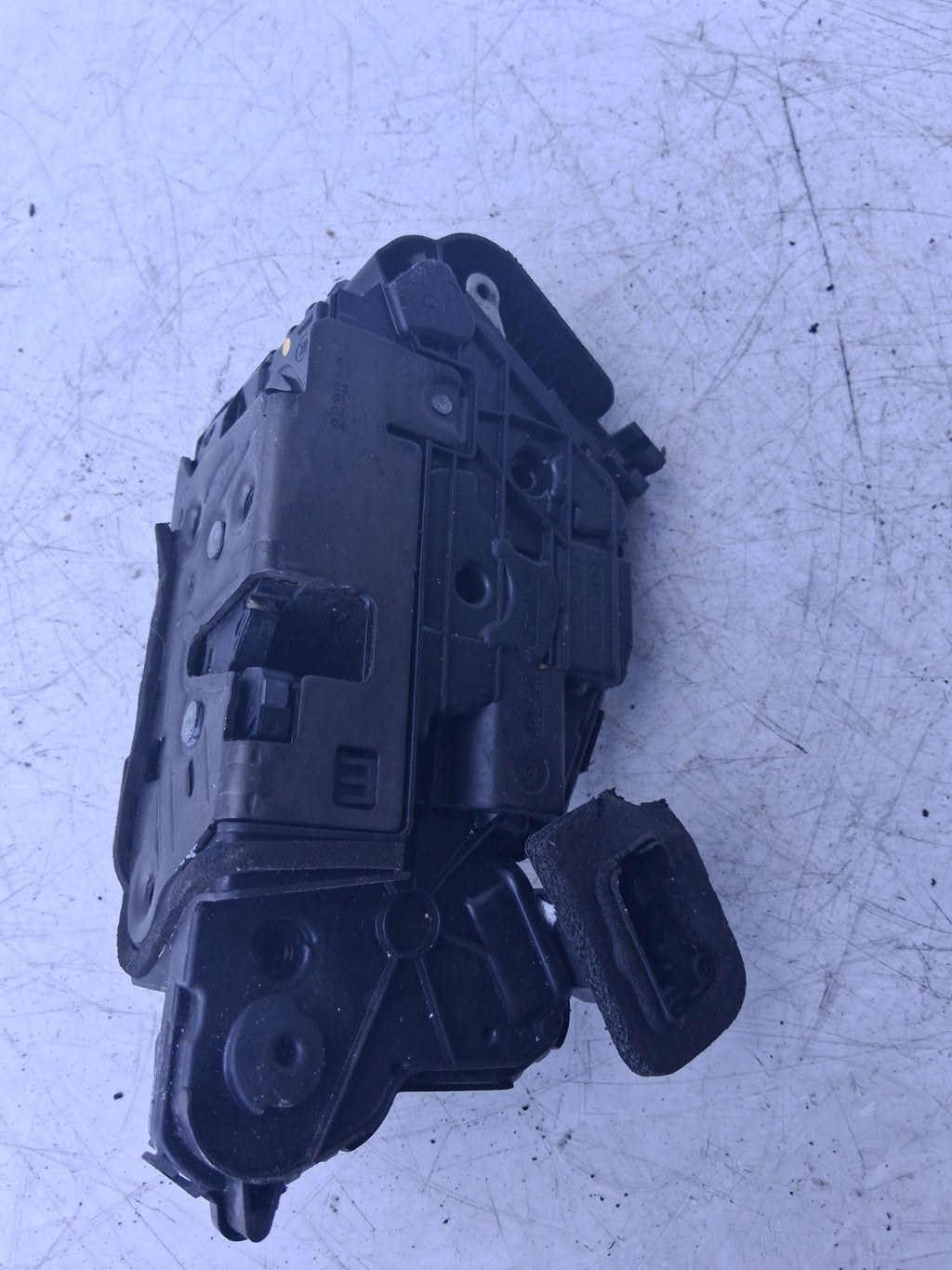 2023 VOLKSWAGEN TIGUAN OSF OFF DRIVER RIGHT SIDE DOOR LOCK ASSEMBLY 5NC837016D