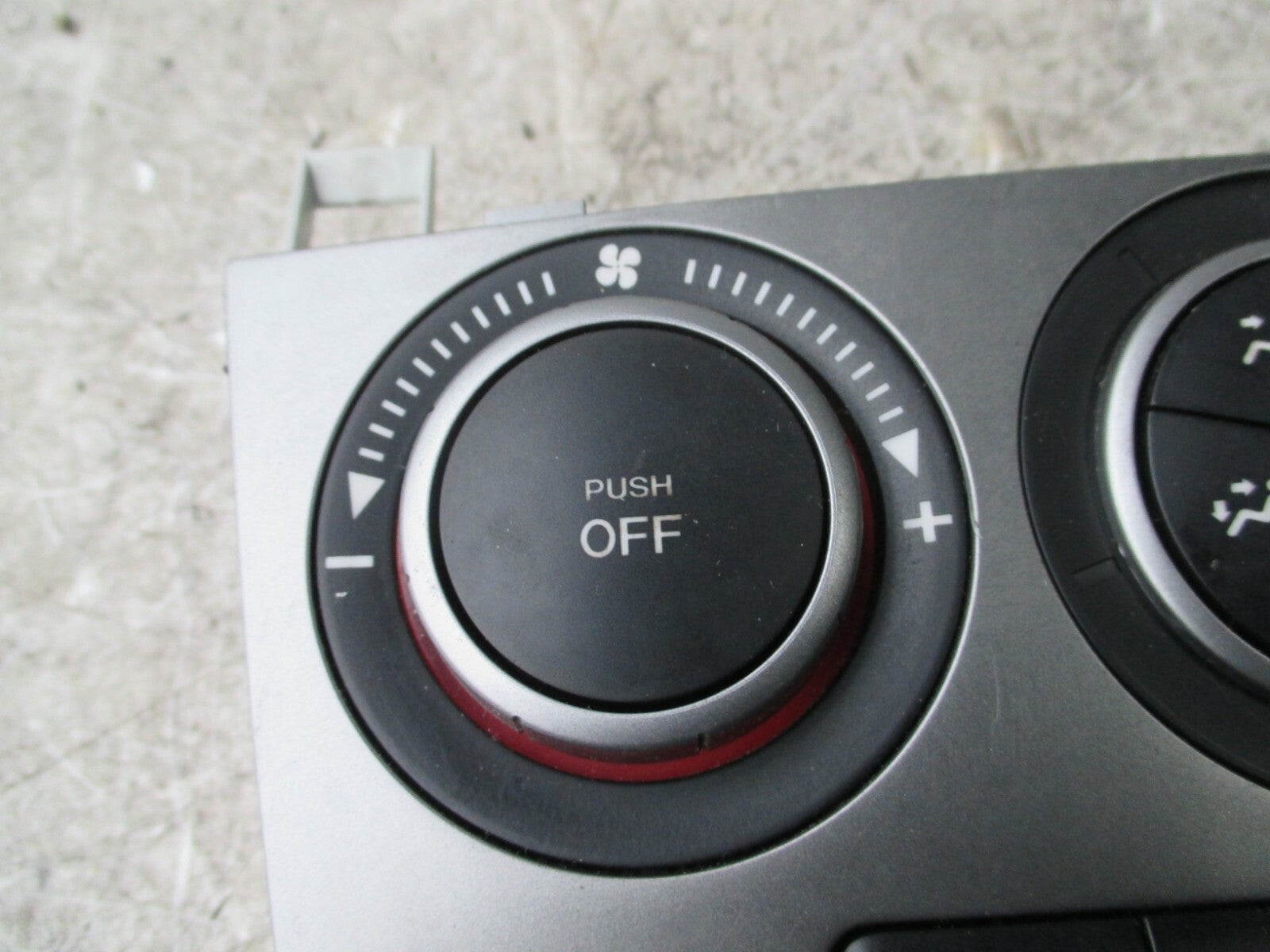 MAZDA 3 2007 MK1 HEATER CONTROL PANEL K1900BS3N