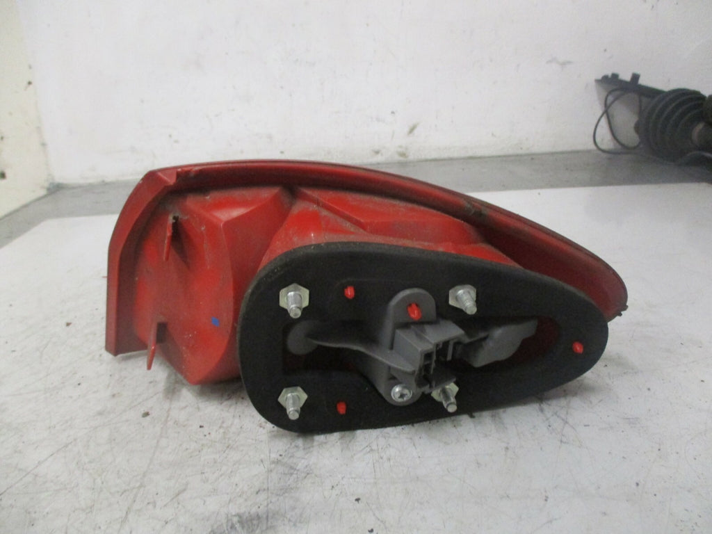 ALFA ROMEO 147 2006 FACELIFT NSR PASSENGER SIDE REAR OUTER LIGHT 46556349