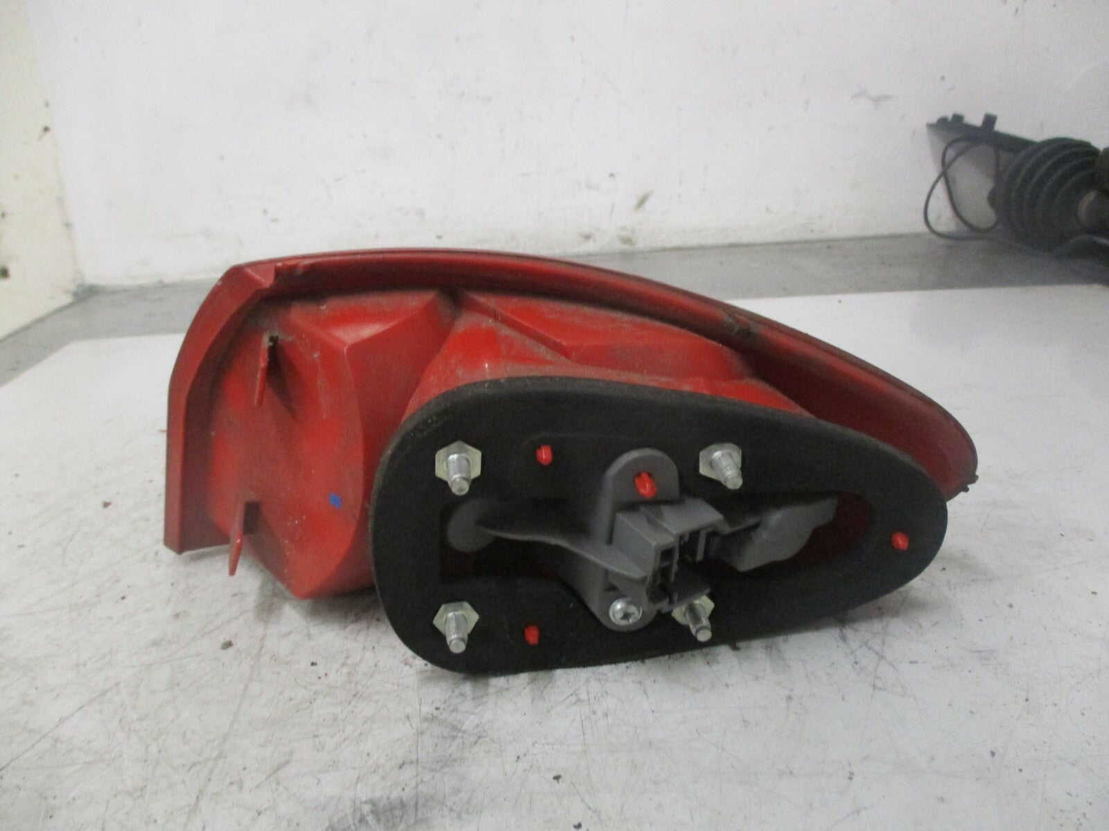 ALFA ROMEO 147 2006 FACELIFT NSR PASSENGER SIDE REAR OUTER LIGHT 46556349
