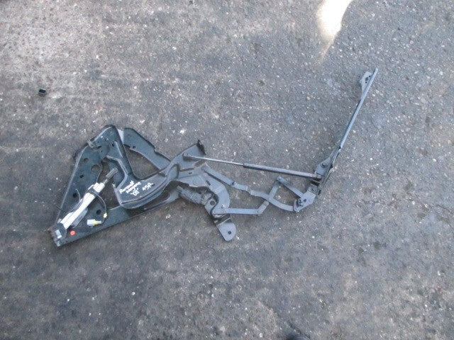 2005 RENAULT MEGANE NSR PASSENGER SIDE REAR LEFT CONVERTIBLE ROOF HINGE 84827741
