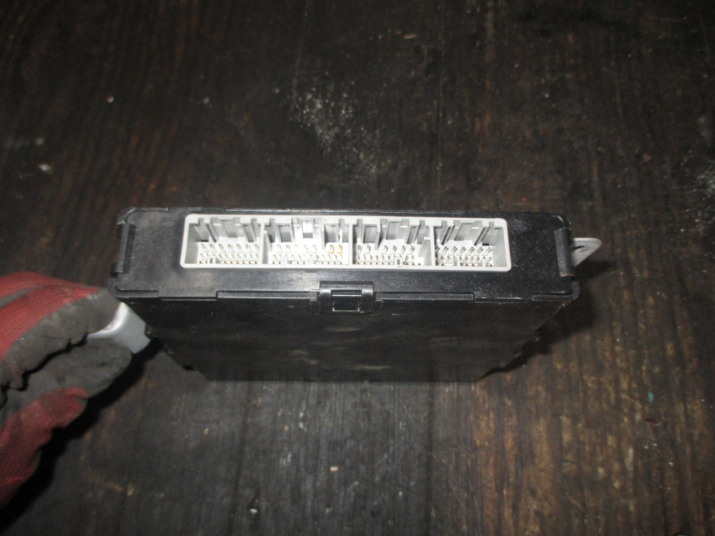 TOYOTA YARIS MK3 2014 POWER MANANGEMENT CONTROL MODULE 896810D090