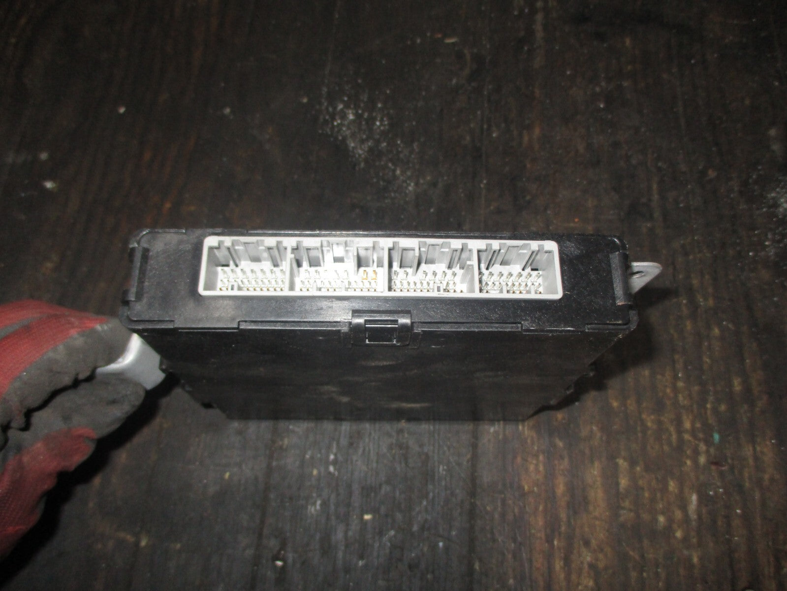 TOYOTA YARIS MK3 2014 POWER MANANGEMENT CONTROL MODULE 896810D090
