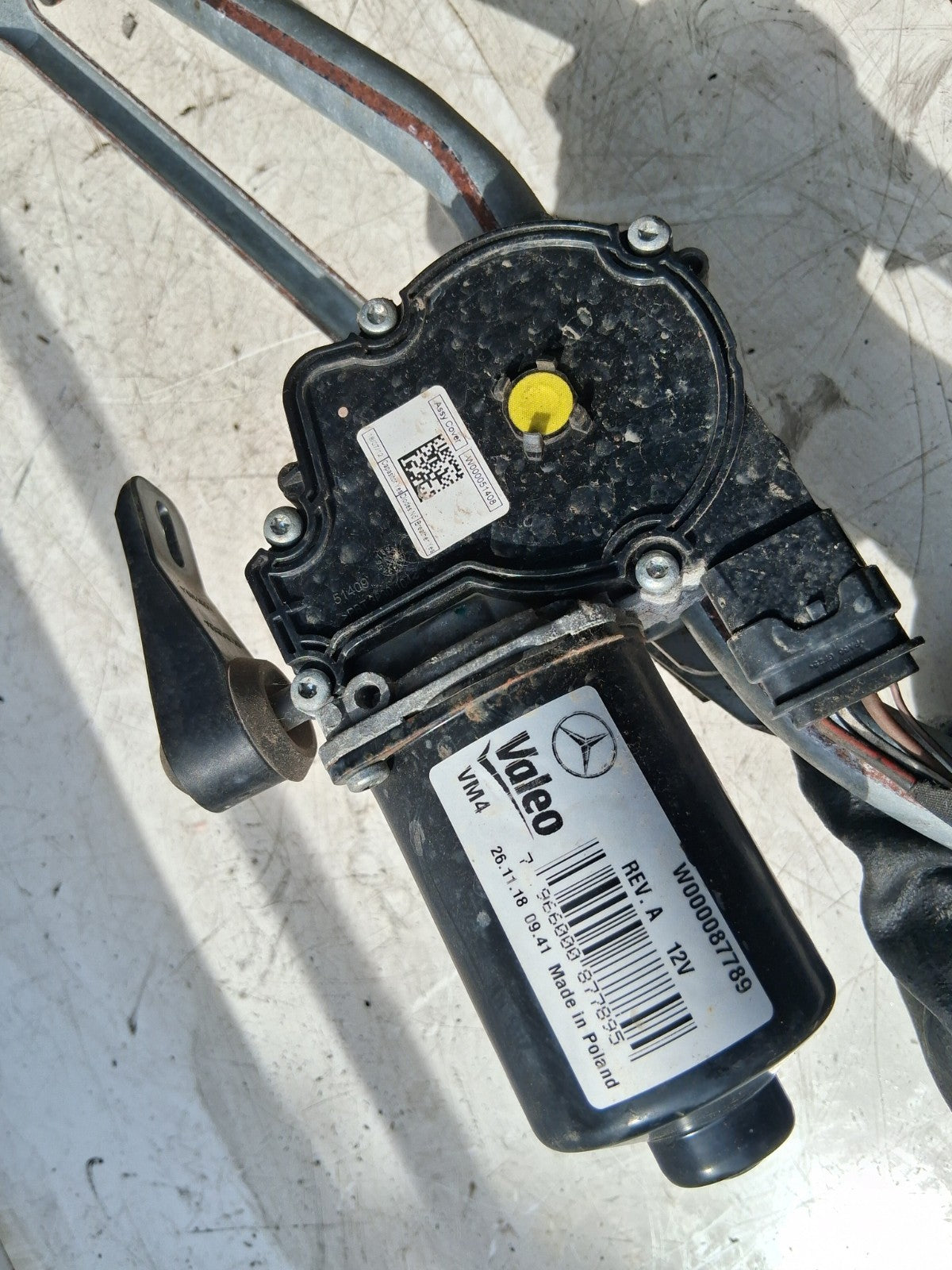 2021 MERCEDES SPRINTER W907 FRONT WINDSCREEN WIPER MOTOR LINKAGE A9108200500