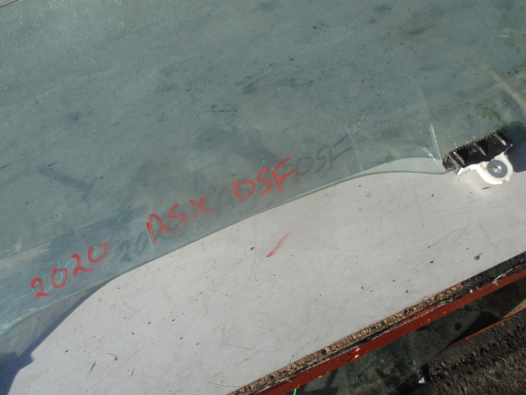 MITSUBISHI ASX 2020 OSF PASSENGER SIDE FRONT WINDOW GLASS