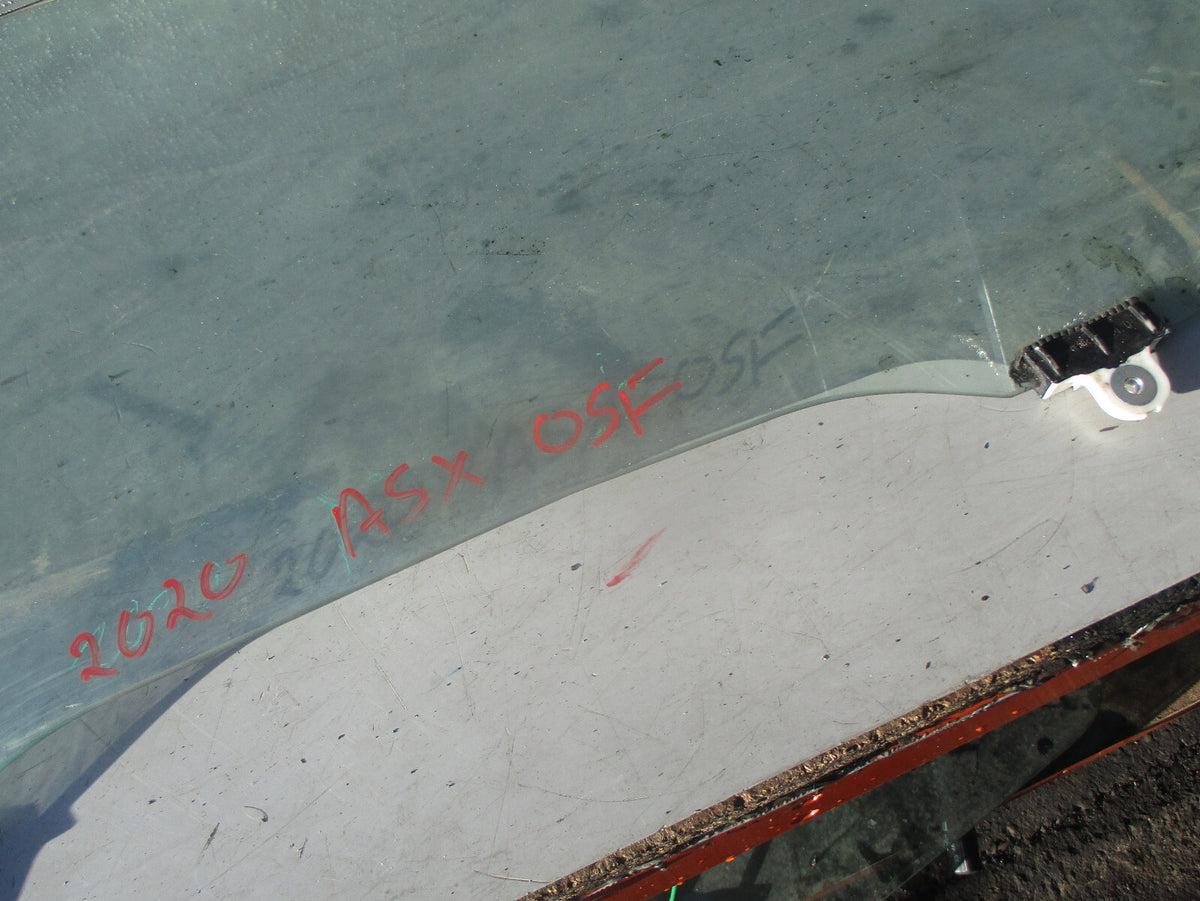 MITSUBISHI ASX 2020 OSF PASSENGER SIDE FRONT WINDOW GLASS