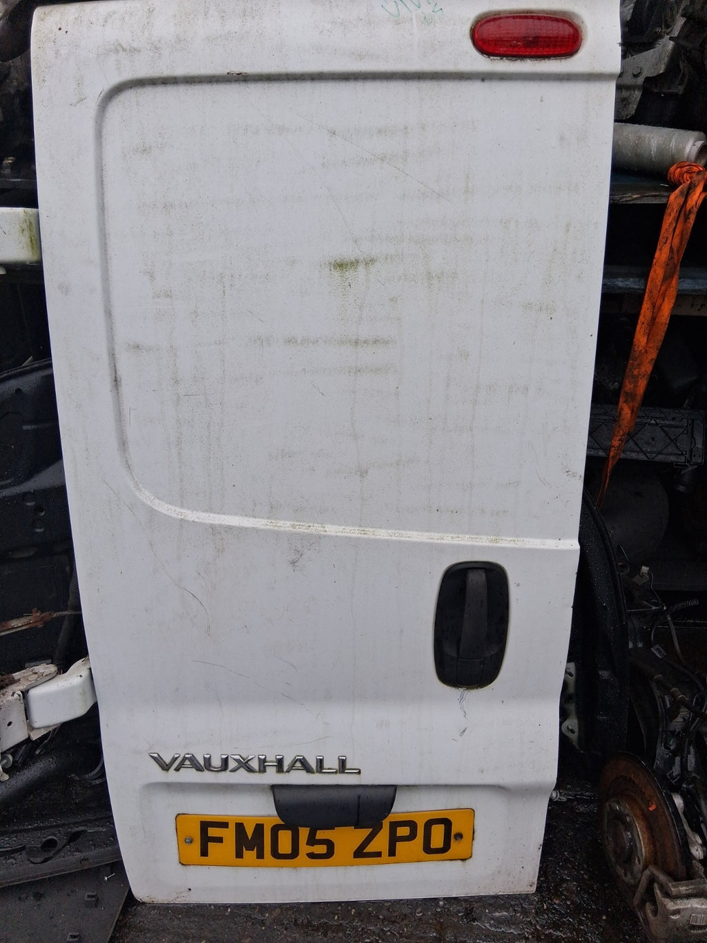 2005 VAUXHALL VIVARO MK1 NSR PASSENGER SIDE REAR LEFT COMPLETE DOOR WHITE
