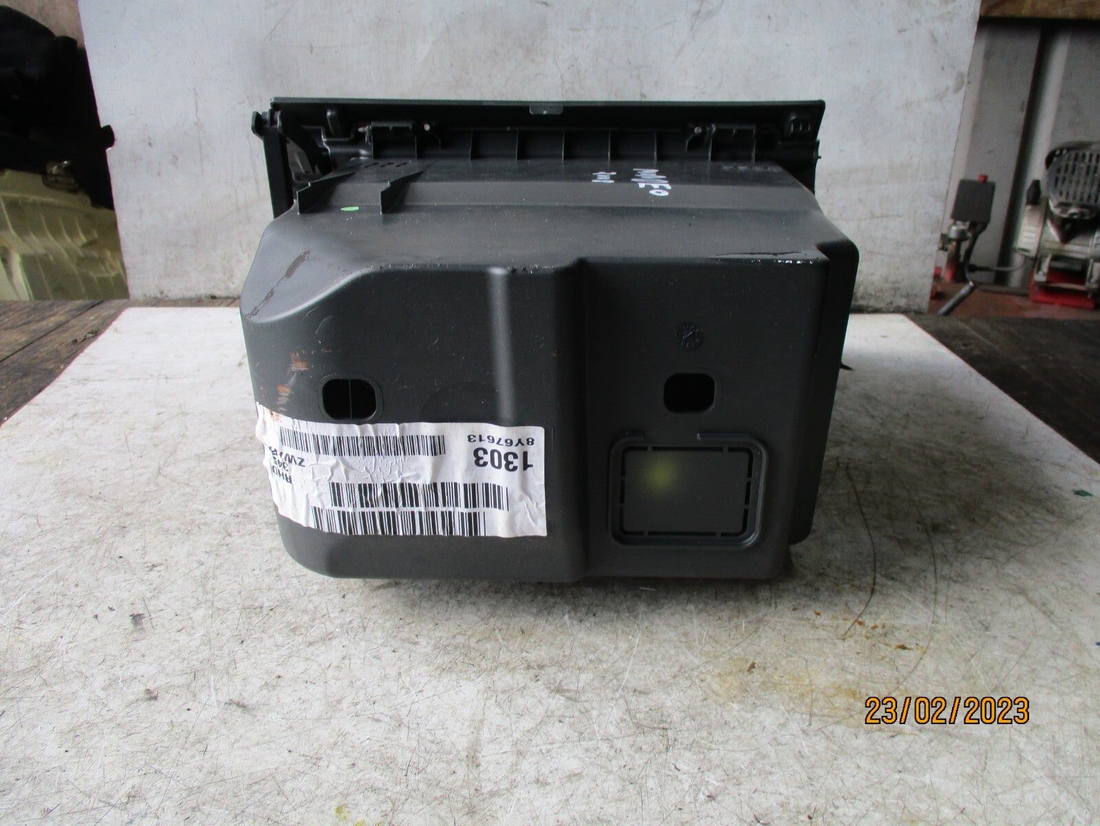 FORD MONDEO MK4 2008 GLOVE BOX 0654800301