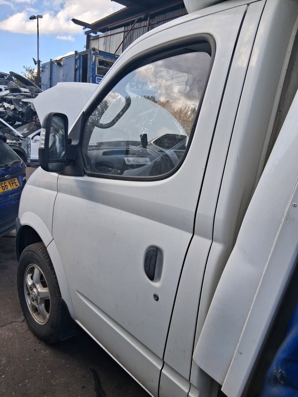 2020 SAIC LDV V80 NSF PASSENGER SIDE LEFT BARE DOOR WHITE