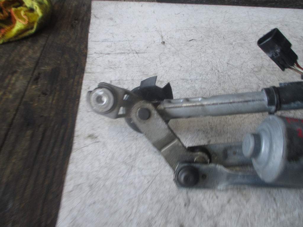 TOYOTA AVENSIS 2010 T270 FRONT WIPER MOTOR AND LINKAGE 8511005080A