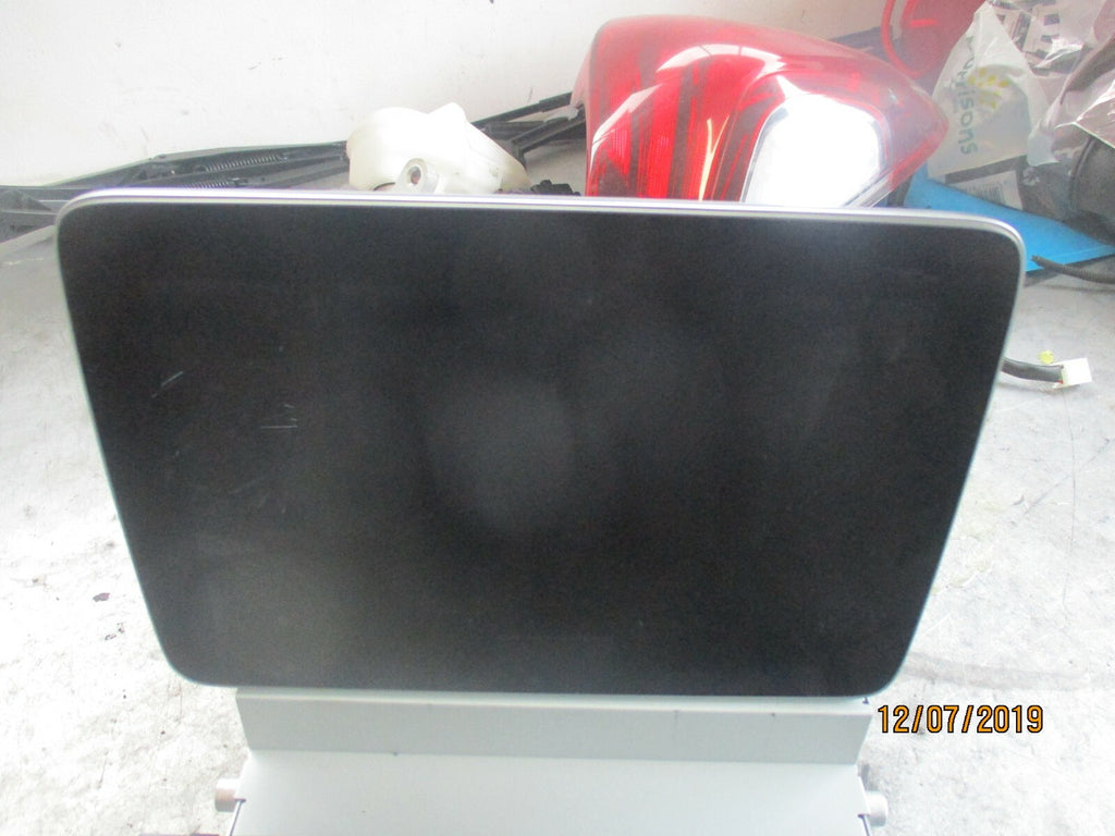 MERCEDES A CLASS W176 A160 CENTRE INFORMATION MONITOR AND RADIO A1669001420