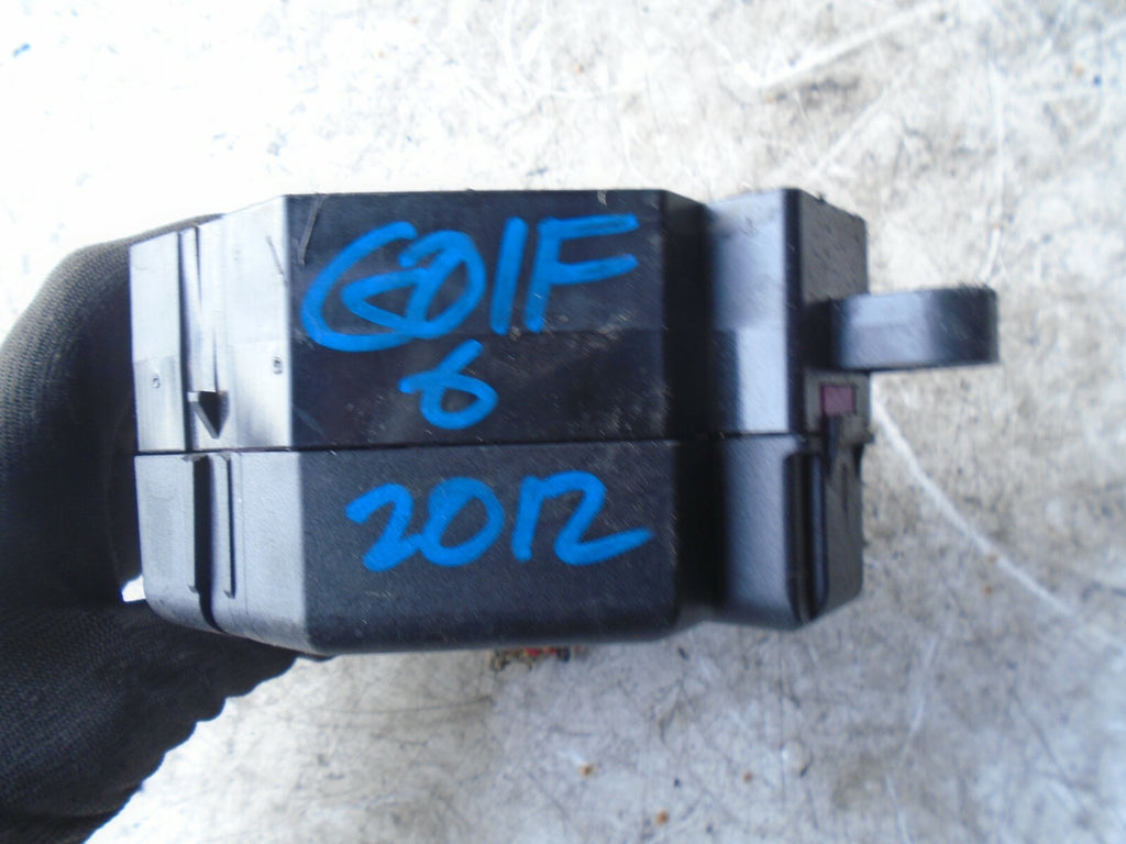 VOLKSWAGEN GOLF 2012 MK6 INTERIOR DRIVER SIDE FUSE BOX PANEL