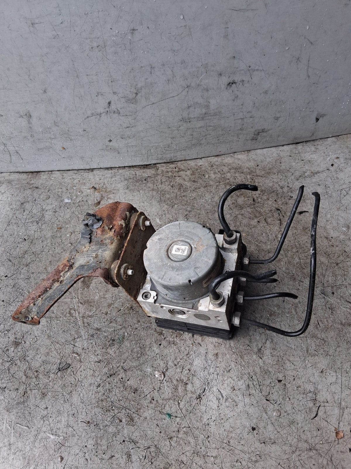 2016 FORD FIESTA ABS PUMP MODULATOR D1B12C013BD