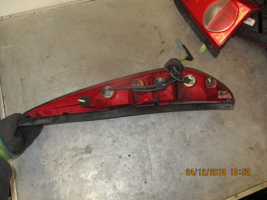 FORD MONDEO MK3 NSR PASSENGER SIDE REAR LIGHT TAIL LIGHT 1S7H3405