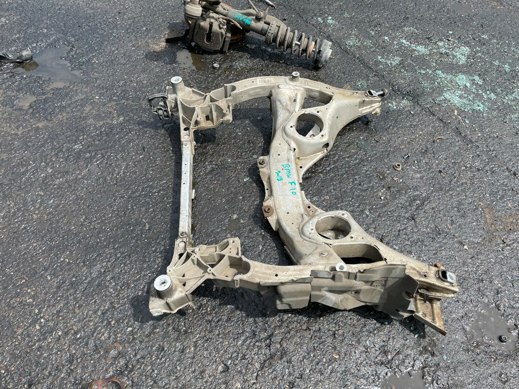 2012 BMW 5 SERIES F10 2.0 DIESEL 520D FRONT SUB FRAME SUBFRAME CRADLE AXLE