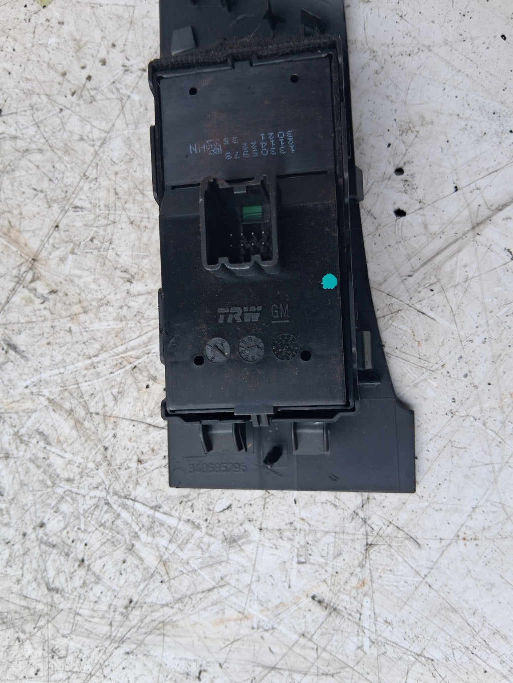 2013 VAUXHALL ASTRA J OSF DRIVER SIDE FRONT RIGHT WINDOW SWITCH 13305978