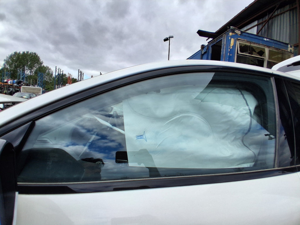 2023 DS AUTOMOBILES DS4 CROSSOVER NSF PASSENGER SIDE FRONT WINDOW GLASS