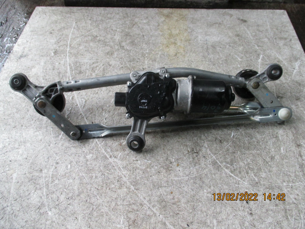 NISSAN MICRA 2014 MK4 FRONT WINDSCREEN WIPER MOTOR WITH LINKAGE