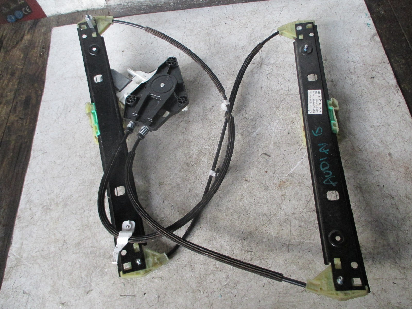 AUDI A1 8X 2015 NSF PASSENGER SIDE FRONT WINDOW MOTOR REGULATOR 8X4837461A