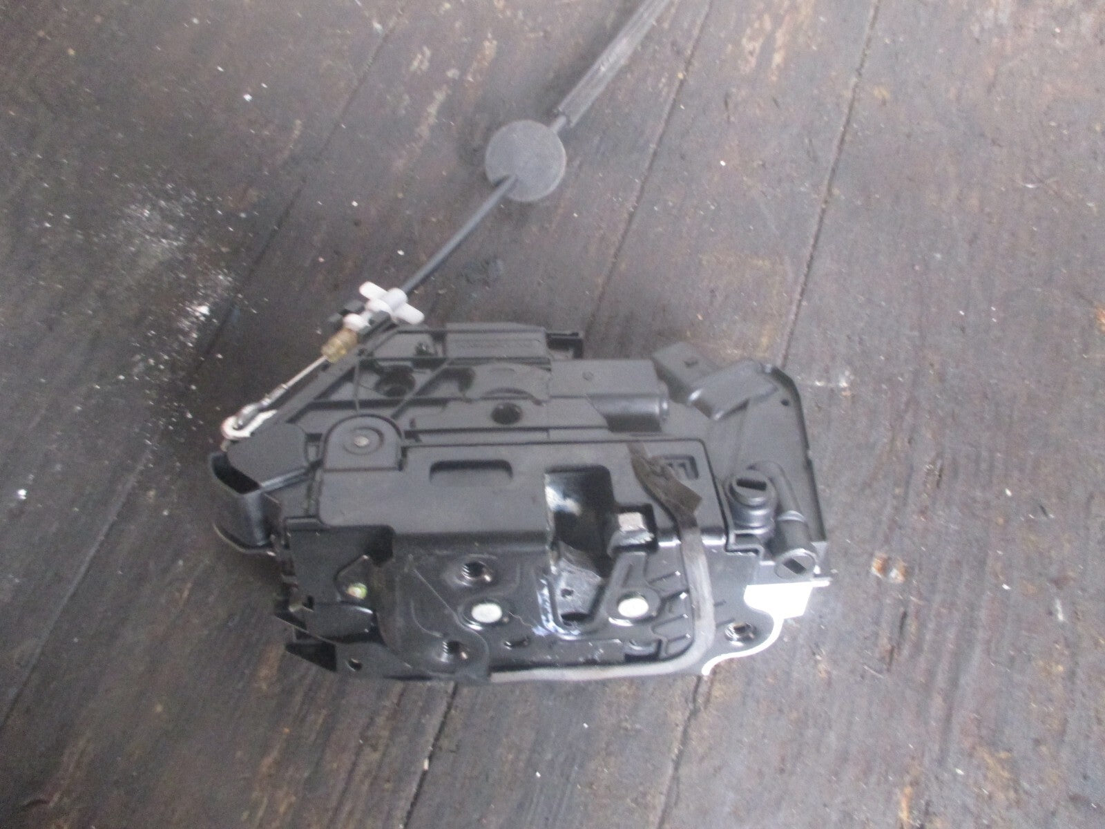 VW TIGUAN  OSR DRIVER SIDE REAR DOOR LOCK MECHANISM 5N0839016G