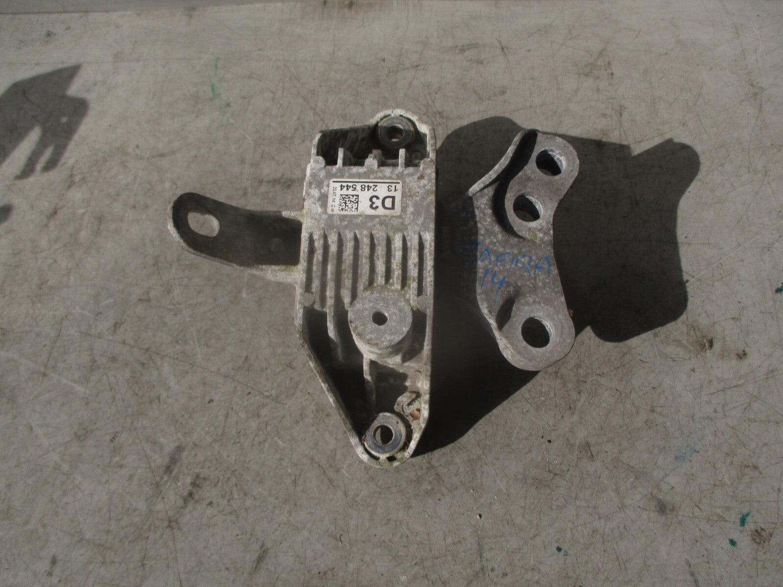 2014 VAUXHALL ZAFIRA C NSF PASSENGER SIDE LEFT FRONT ENGINE MOUNT 13248544