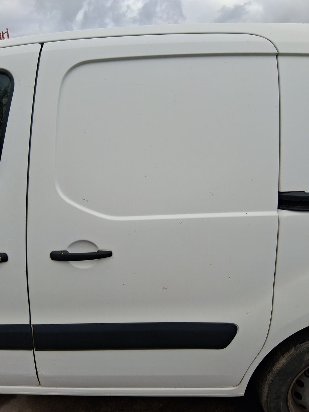 2017 PEUGEOT PARTNER MK2 NS PASSENGER SIDE LEFT COMPLETE SLIDING DOOR WHITE