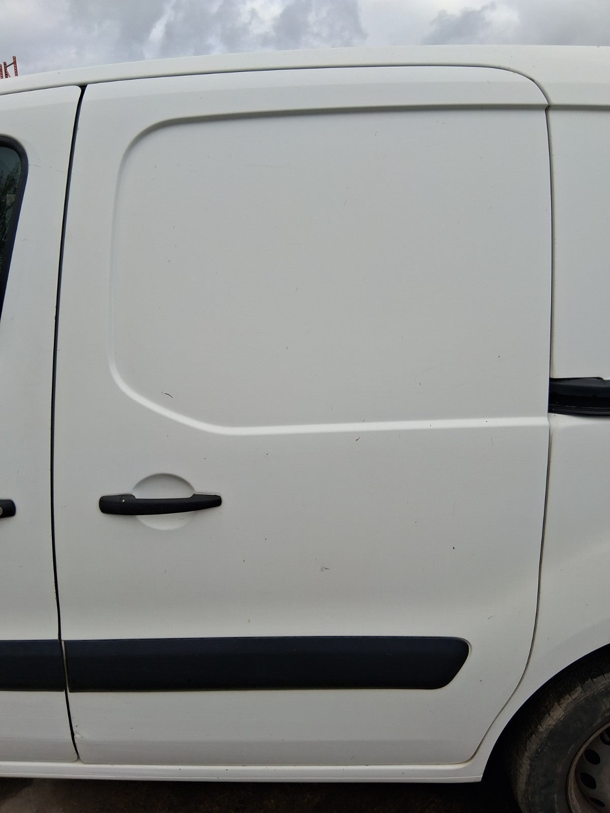 2017 PEUGEOT PARTNER MK2 NS PASSENGER SIDE LEFT COMPLETE SLIDING DOOR WHITE