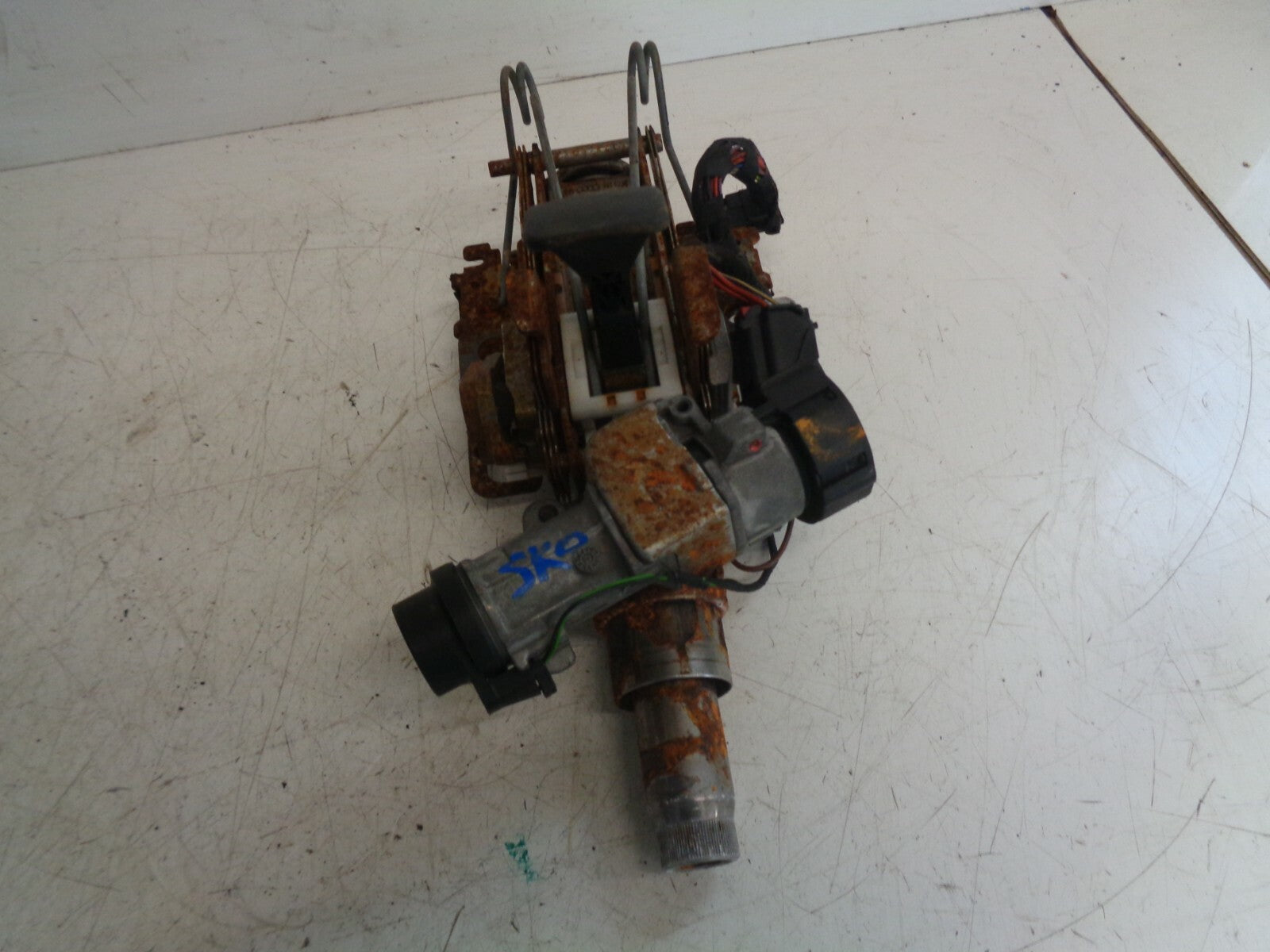SKODA FABIA 2000-2007 MK2 1.2 PETROL ADJUSTABLE  POWER STEERING COLUMN