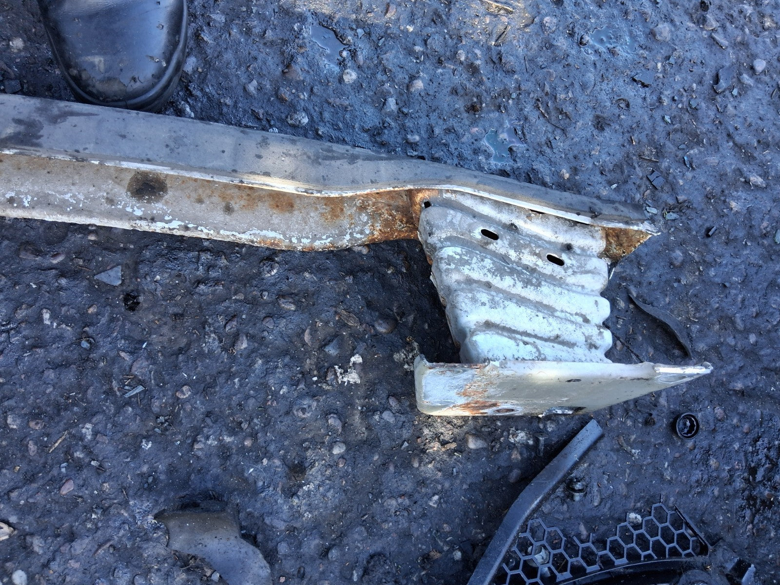 2013 FIAT DOBLO MK2 REAR BUMPER CRASH BAR REINFORCEMENT BAR