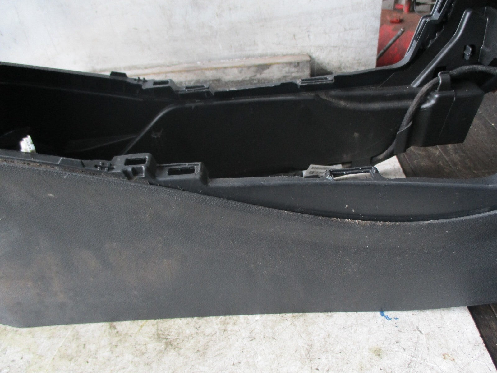 MERCEDES CLA C117 2018 CENTER CONSOLE LEATHER ARM REST A1766804101