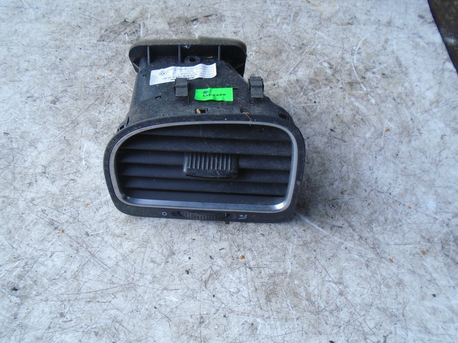 VOLKSWAGEN GOLF 2012 MK6 NSF FRONT PASSENGER SIDE DASHBOARD AIR VENT 5K0819703