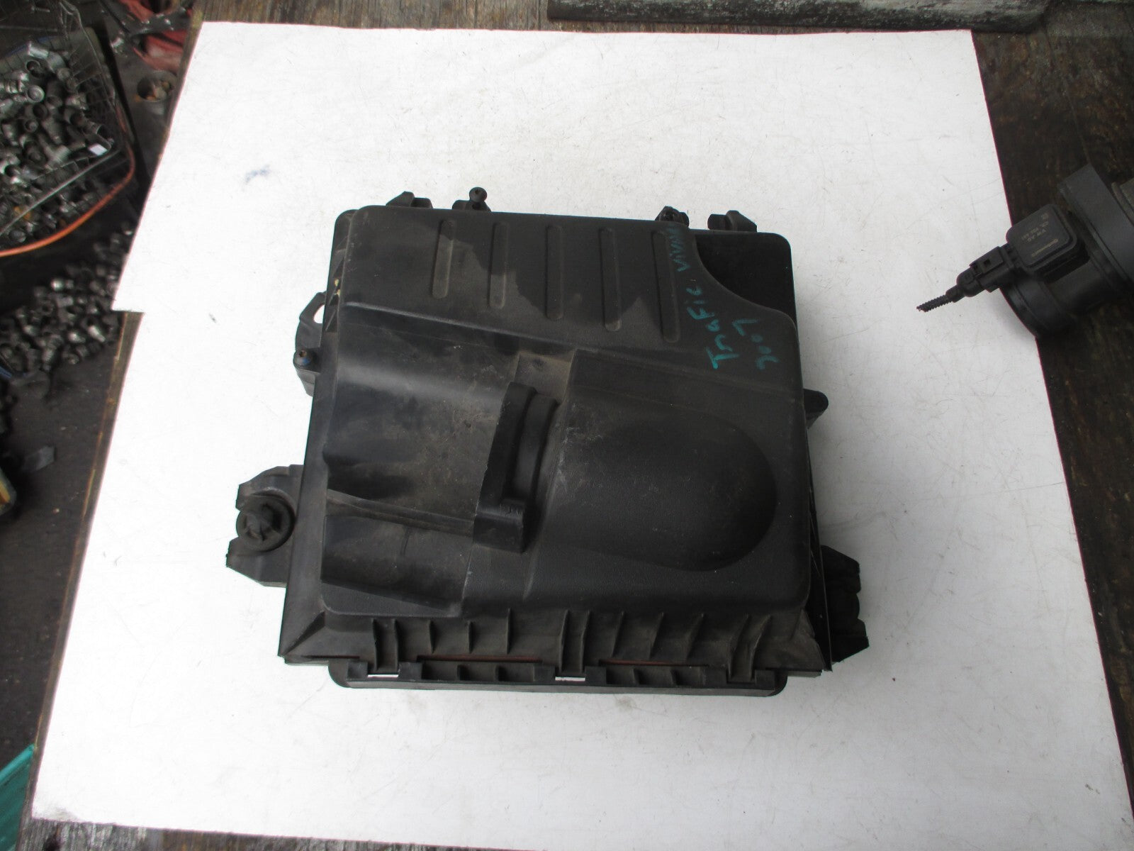 VAUXHALL VIVARO TRAFIC PRIMASTAR AIRBOX AIR FILTER BOX HOUSING 8200467321B