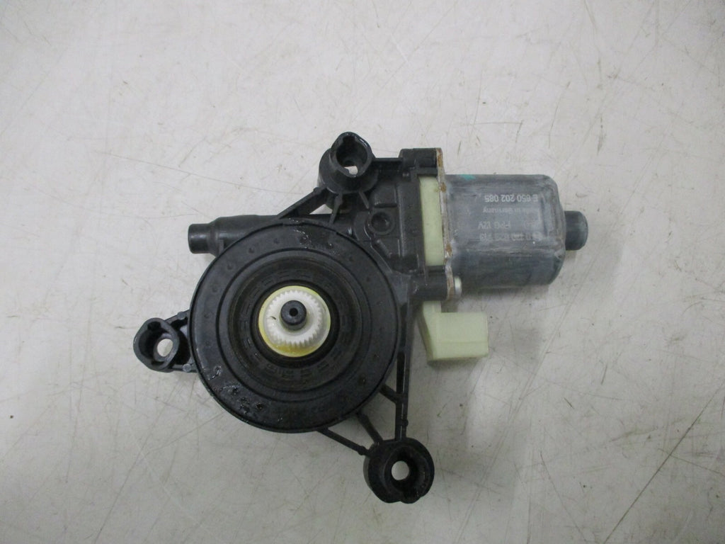 AUDI A3 8V S LINE 2017 OSF DRIVER SIDE FRONT WINDOW MOTOR ONLY 5Q0959801
