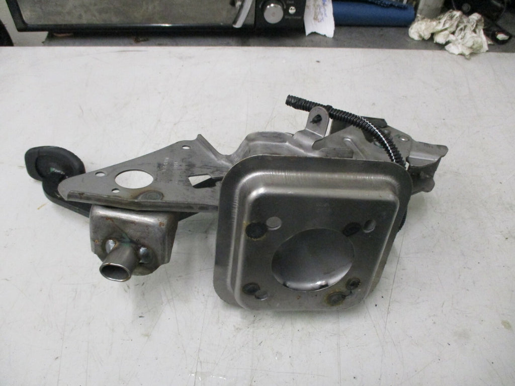 RENAULT CLIO MK4 2013 FOOT BRAKE PEDAL ASSEMBLY WITH MOUNT BRACKET