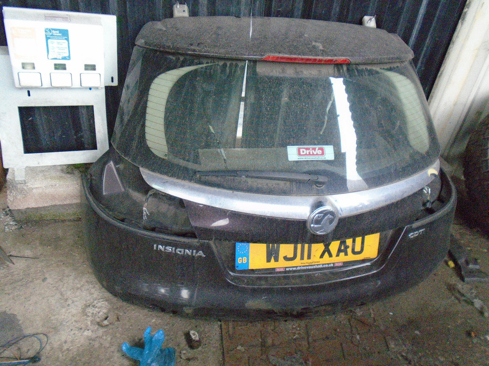 VAUXHALL INSIGNIA A ESTATE 2011 BARE TAILAGTE BOOTLID GLASS BLACK
