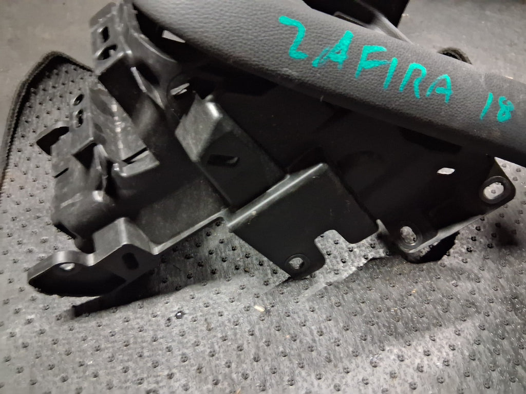 2018 VAUXHALL ZAFIRA C GEARSTICK SURROUND TRIM COVER 13454668