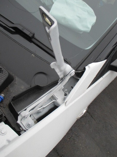2024 VAUXHALL GRANDLAND MK1 FACELIFT PASSENGER SIDE BONNET HINGE