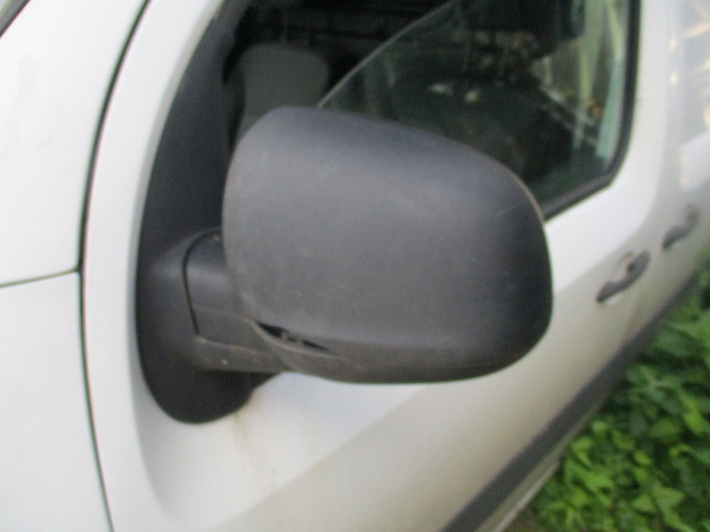 MERCEDES BENZ CITAN W415 2016 NS PASSENGER SIDE MANUAL FOLD WING MIRROR