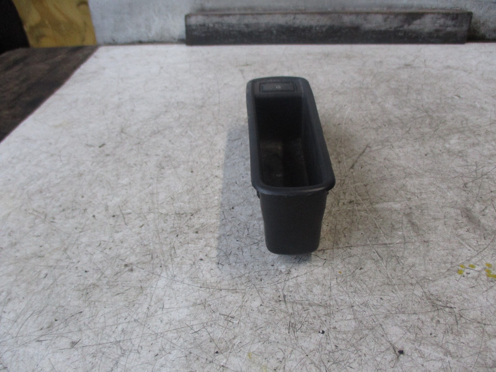 JAGUAR XE 2017 REAR PASSENGER SIDE DOOR SWITCH GX7322634AAW
