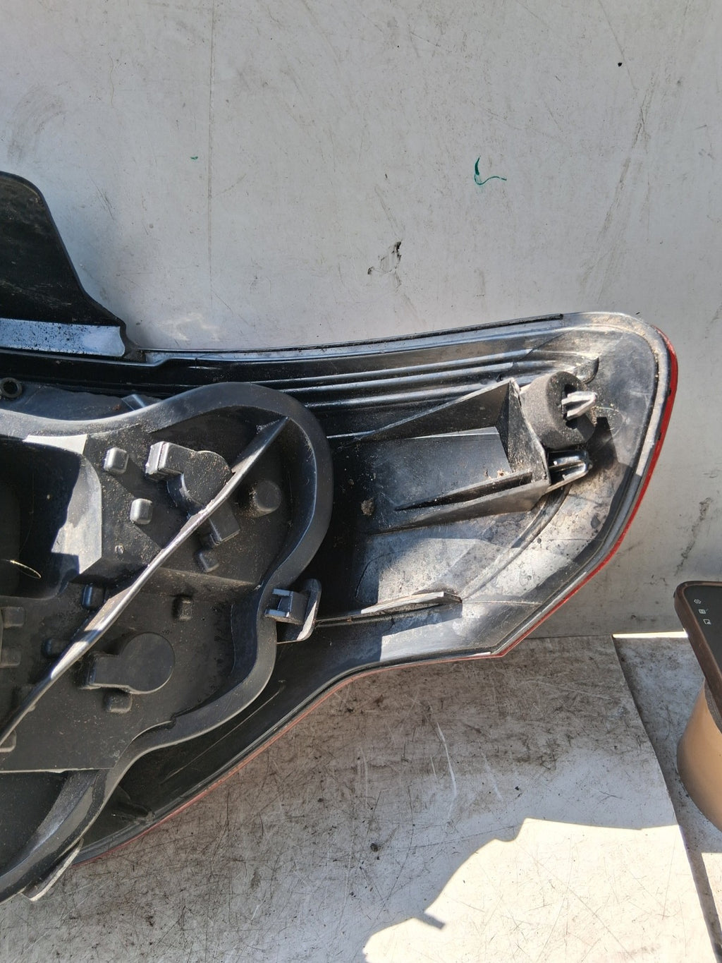 2011 CITROEN DS3 NSR PASSENGER SIDE REAR LEFT TAIL LIGHT 9676973880