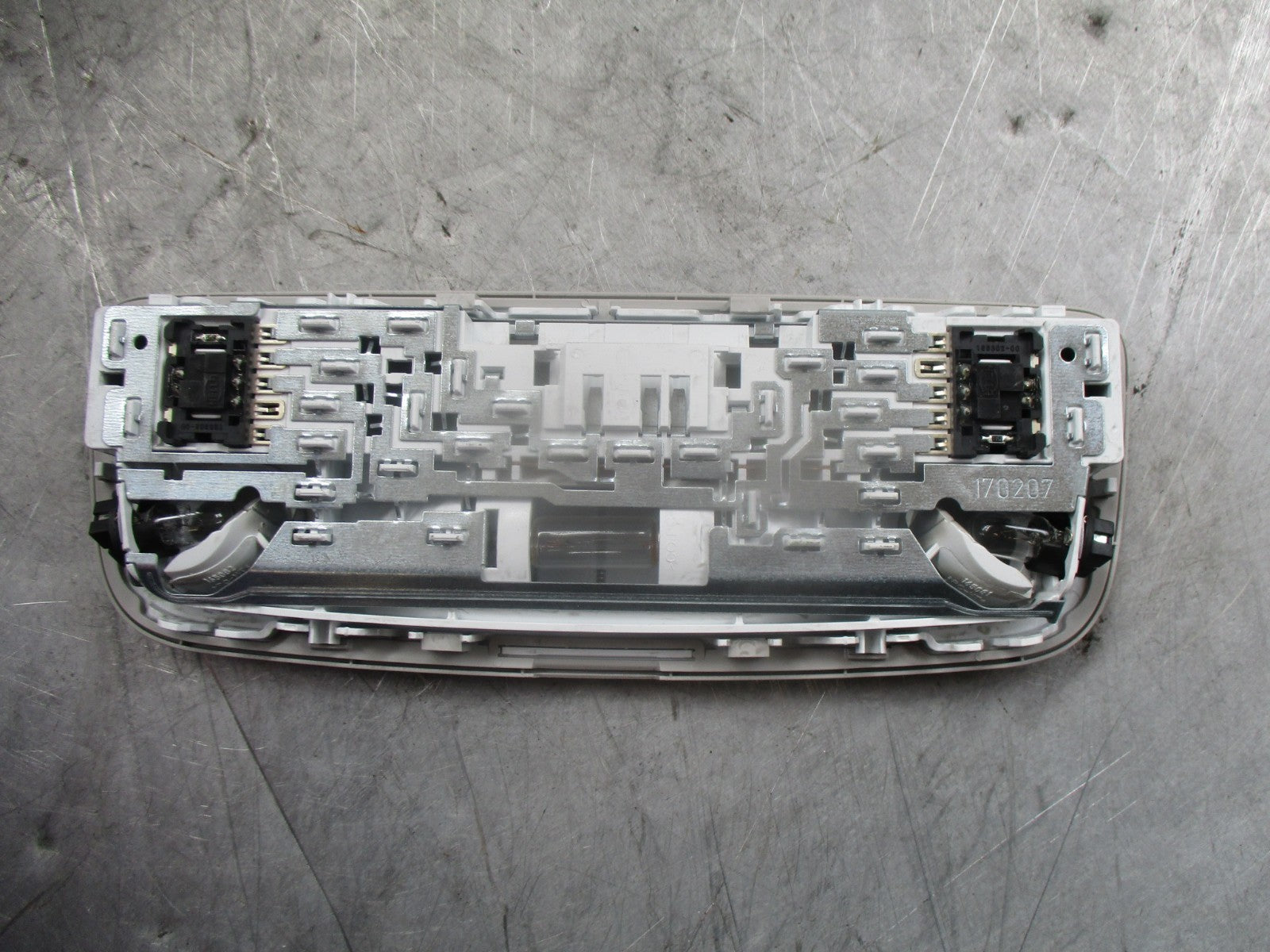 MERCEDES E CLASS W212 SMALL INTERIOR ROOF CEILING LIGHT A2128205001