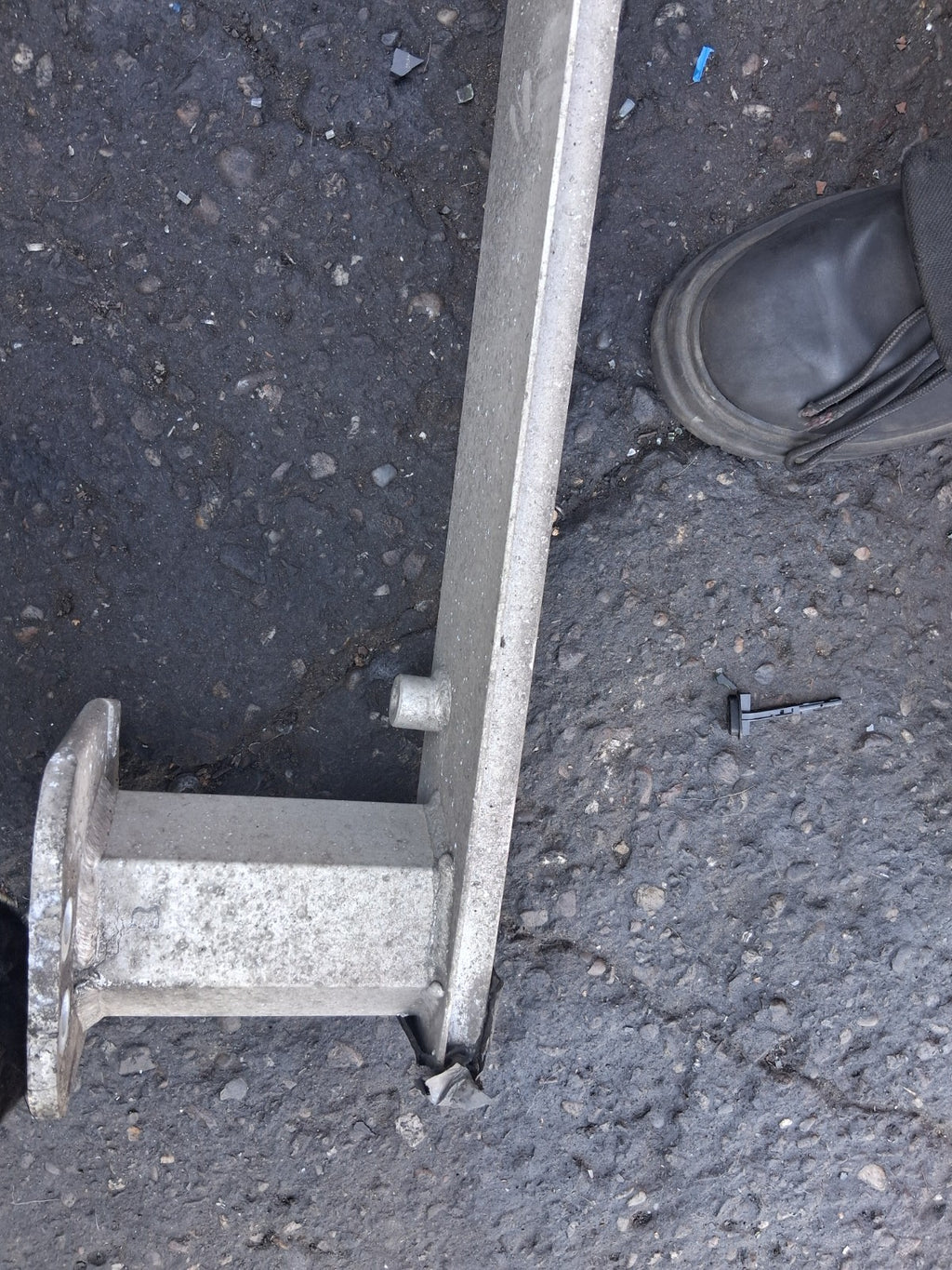 2013 CITROEN C4 MK2 FRONT BUMPER CRASH IMPACT REINFORCEMENT BAR