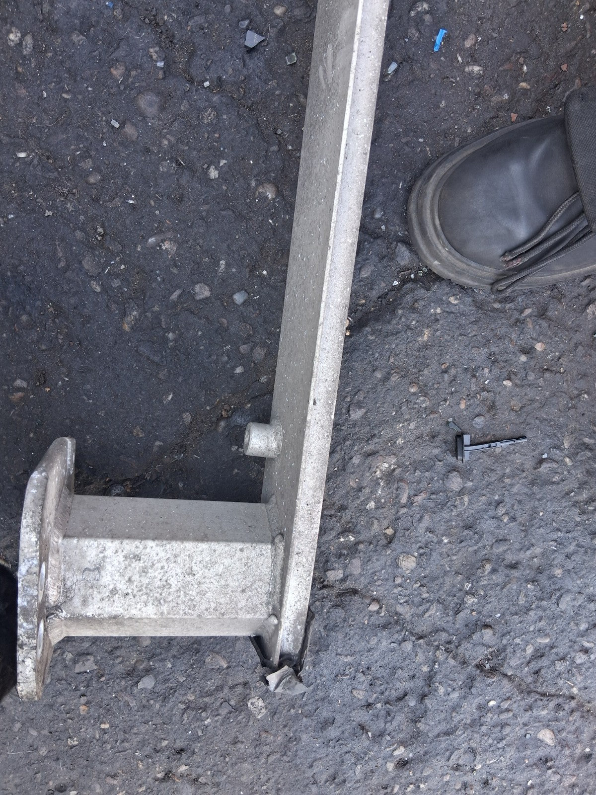 2013 CITROEN C4 MK2 FRONT BUMPER CRASH IMPACT REINFORCEMENT BAR