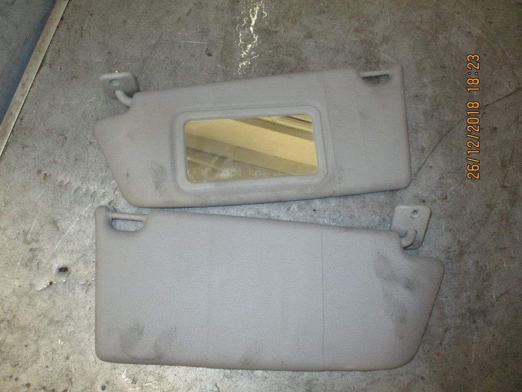 VAUXHALL ASTRA H PASSENGER & DRIVER SUN VISORS 13113043 13113044