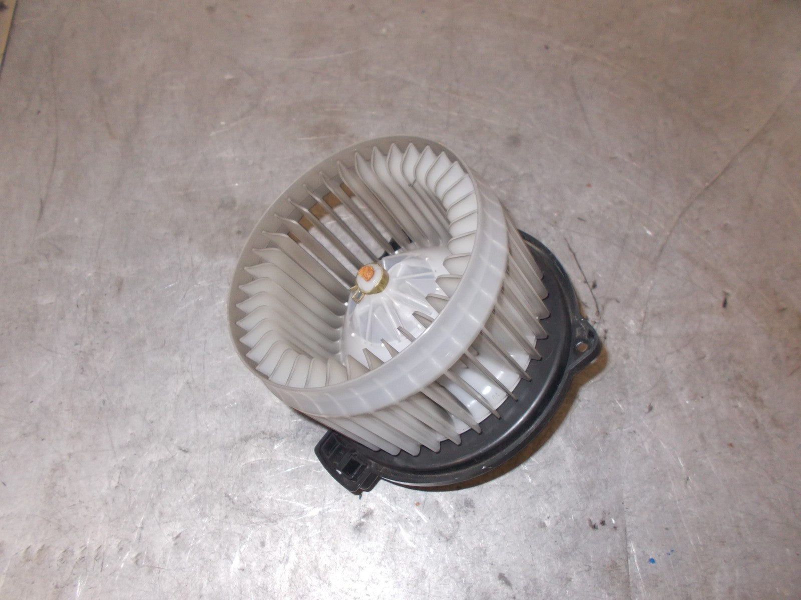 TOYOTA YARIS 2003 MK1 HEATER BLOWER MOTOR 1940001060