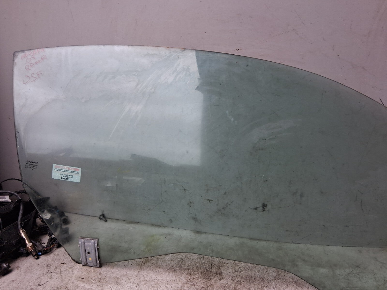 RENAULT MEGANE CC MK2 2005 OSF DRIVER SIDE FRONT RIGHT WINDOW GLASS 43R000017