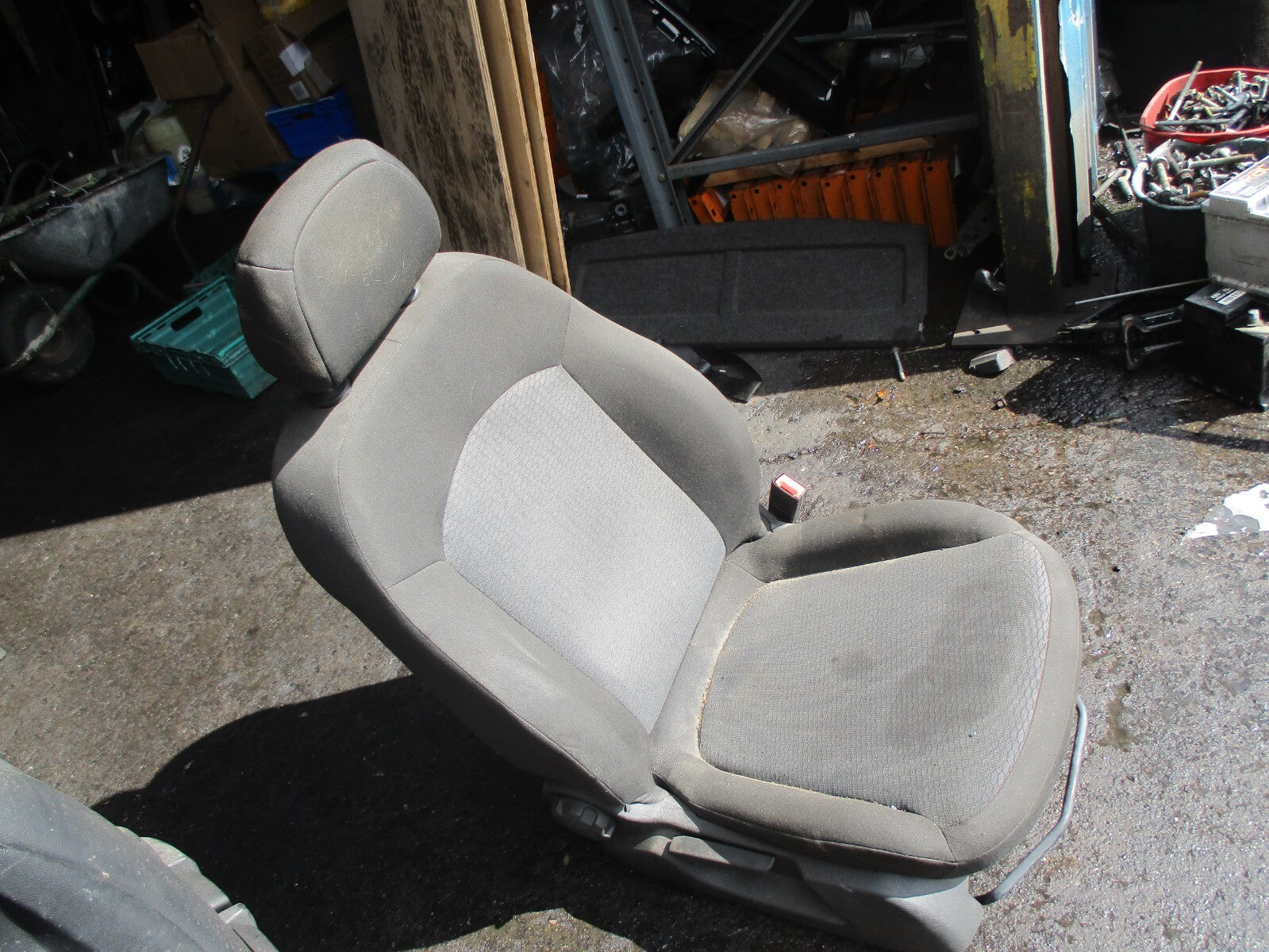 VAUXHALL CORSA E 2017 OS DRIVER SIDE FRONT COMPLETE SEAT FABRIC