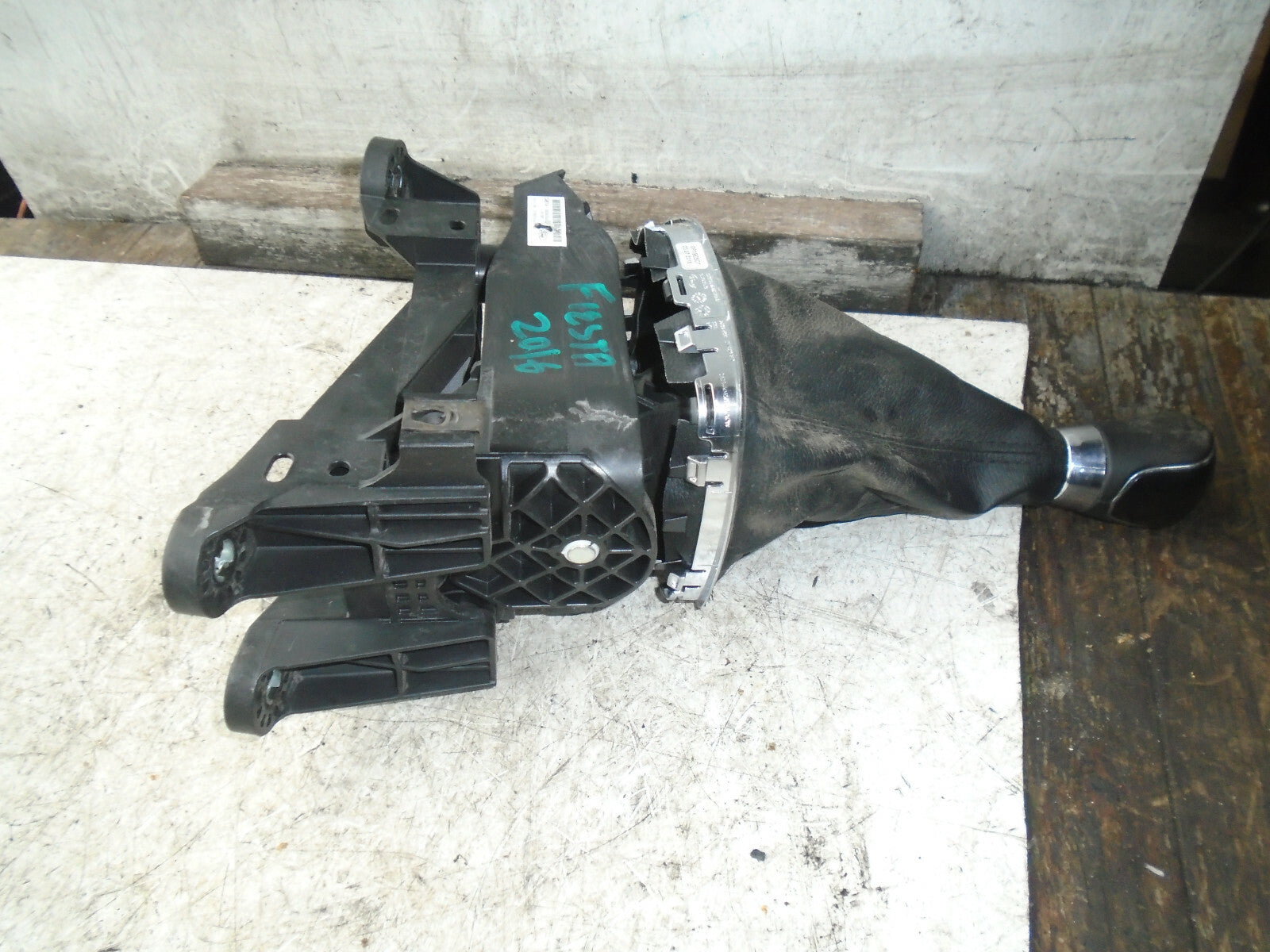 FORD FIESTA MK7 2016 5 SPEED MANUAL GEARSTICK GEARSHIFTER C1BR7C453AKE