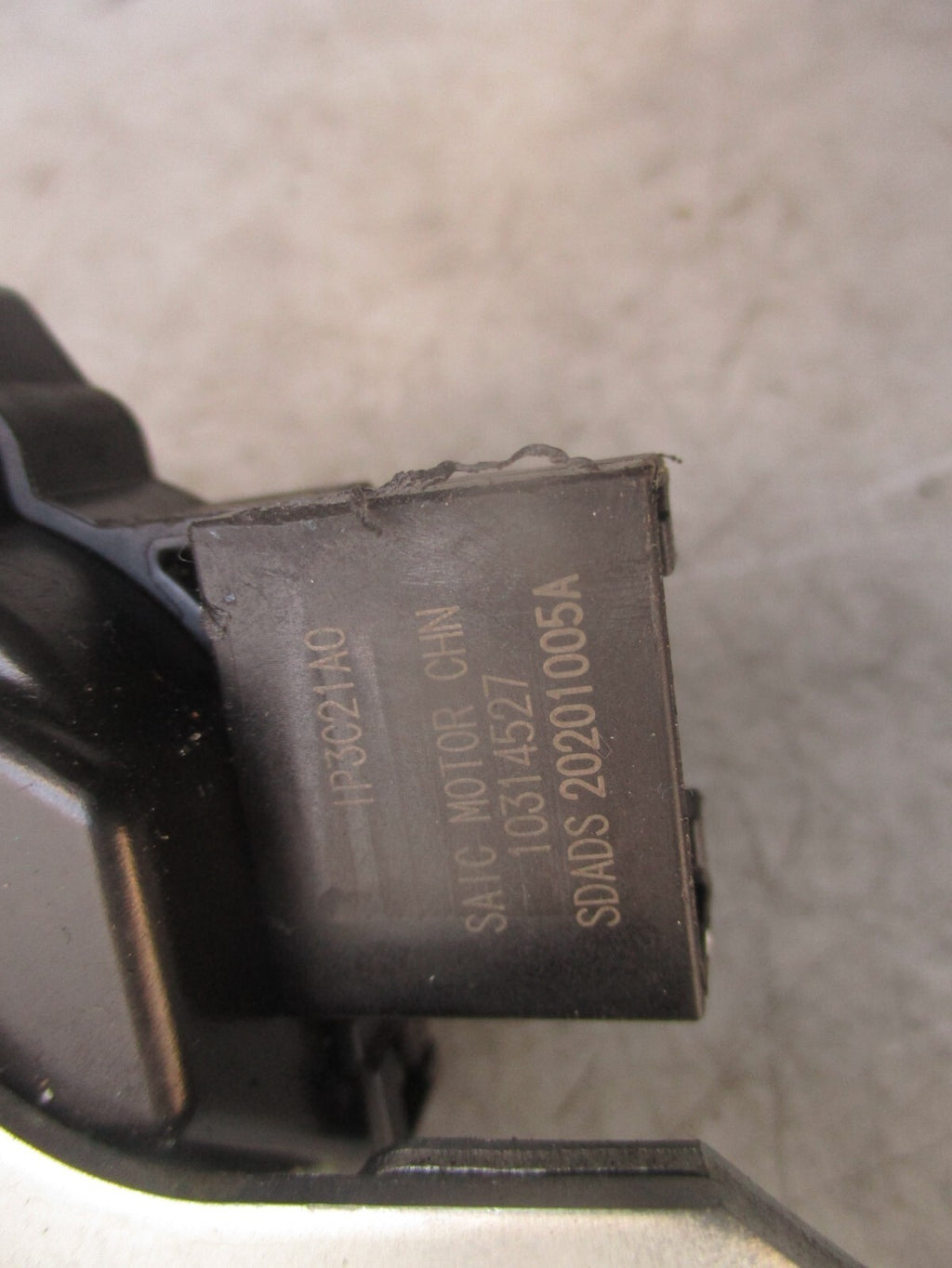 2021 MG HS REAR BOOTLID TAIL GATE LOCK MECHANISM 10314527